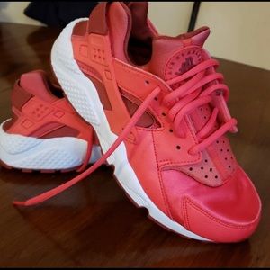 Red Nike Air Hurricane size 7.5